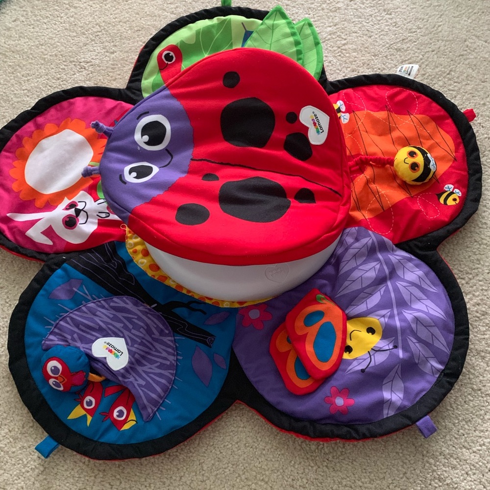 Infant Tummy Time Activity Mat